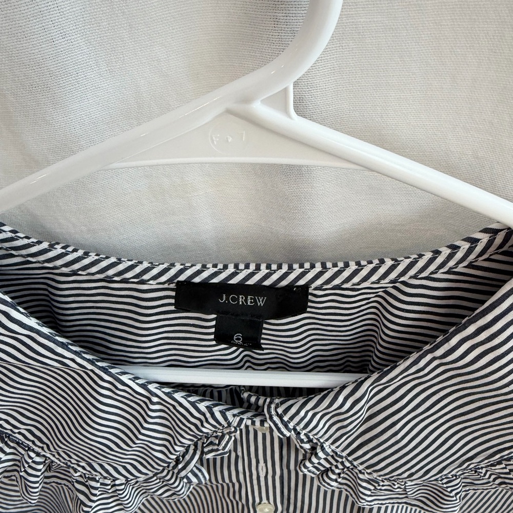 J. Crew Oversized Ruffle-Collar Shirt Women's 6 Black & White Striped AW714 - Picture 4 of 5